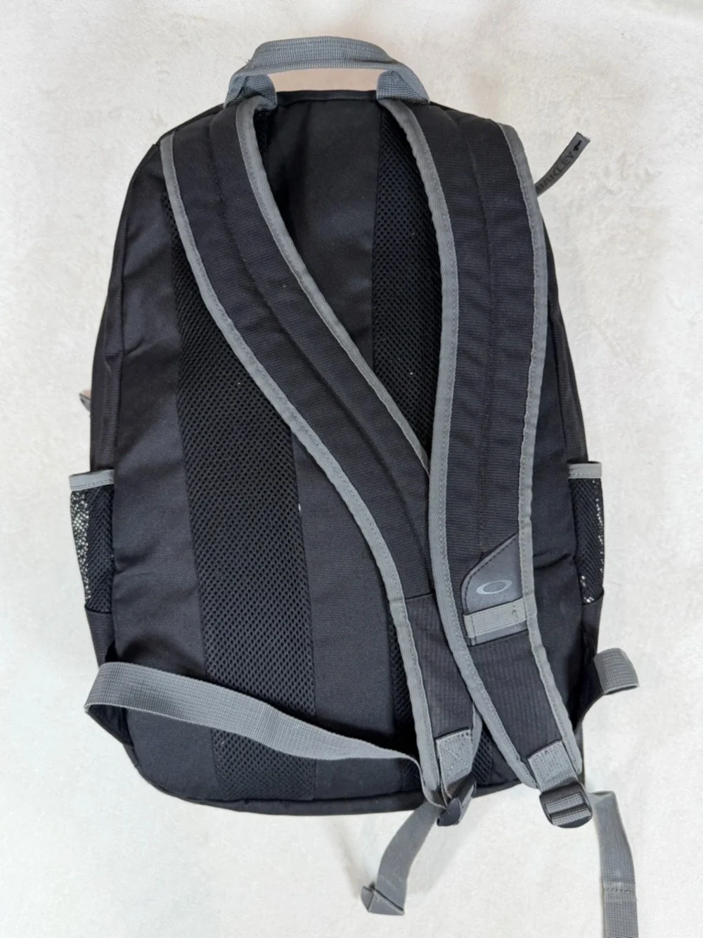 Oakley Black 5 Speed Men's Classic Backpack with Padded Front Panel